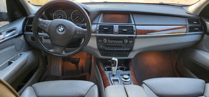 2008 BMW X5 4.8i