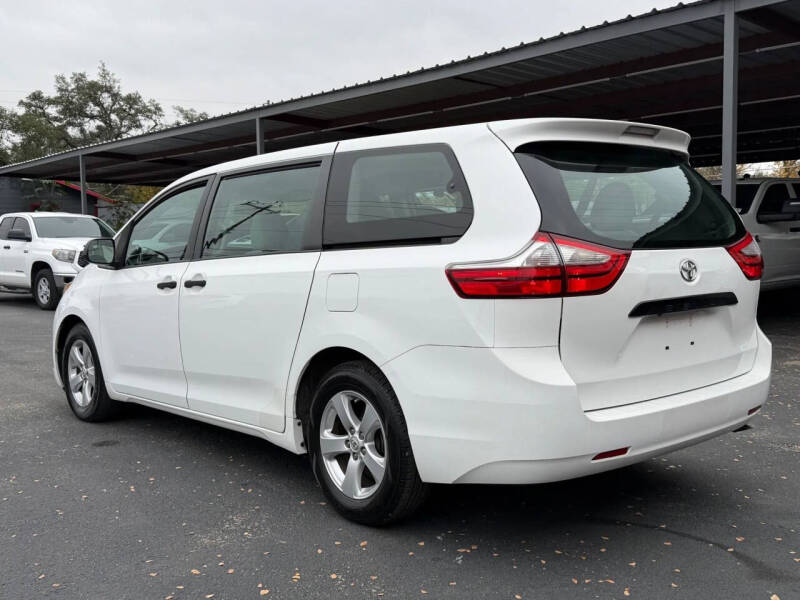 2016 Toyota Sienna L 7-Passenger