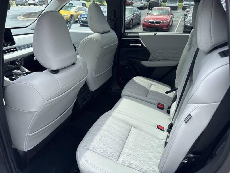 2025 Mitsubishi Outlander SEL