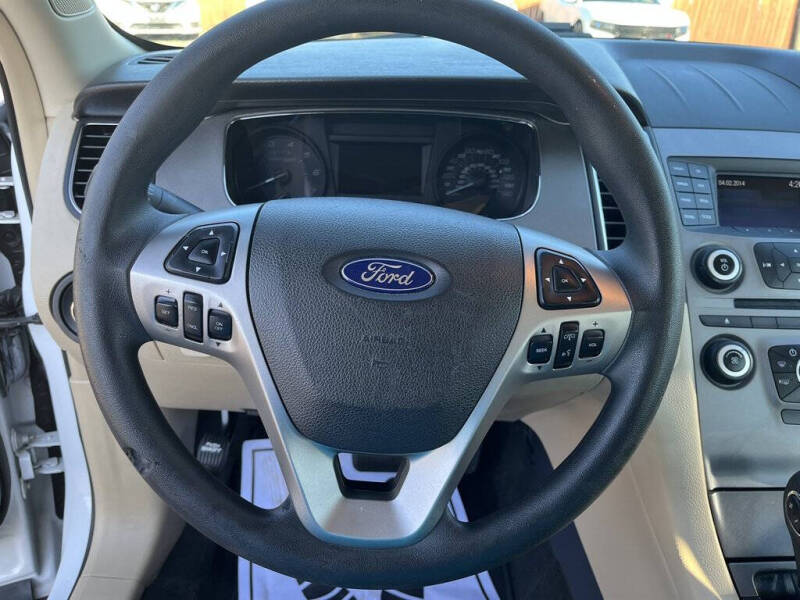 2016 Ford Taurus SE