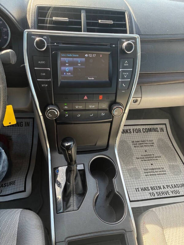 2016 Toyota Camry LE