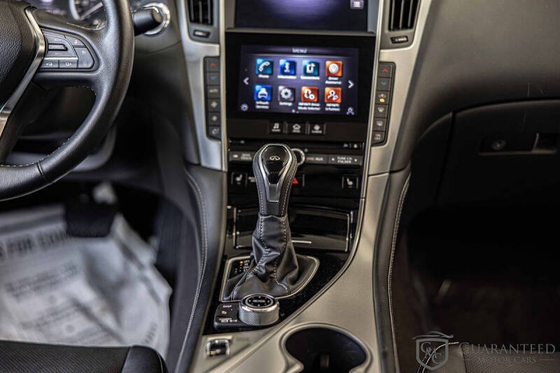 2022 Infiniti Q50 Luxe