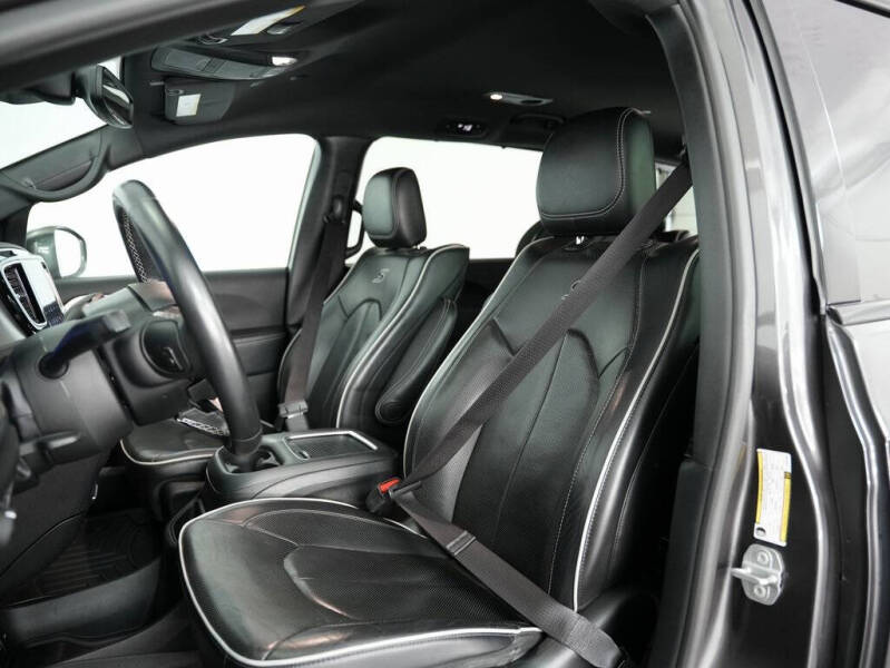 2019 Chrysler Pacifica Hybrid Limited