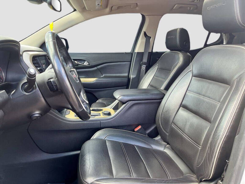 2019 GMC Acadia Denali
