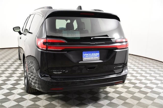 2025 Chrysler Pacifica Limited