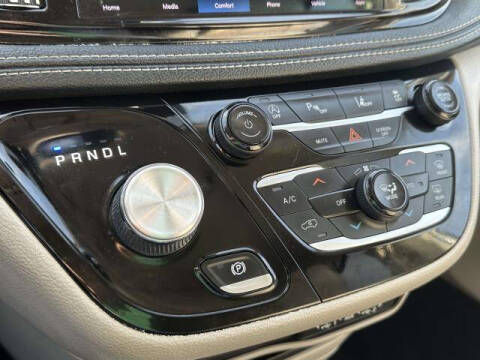 2021 Chrysler Pacifica Touring L