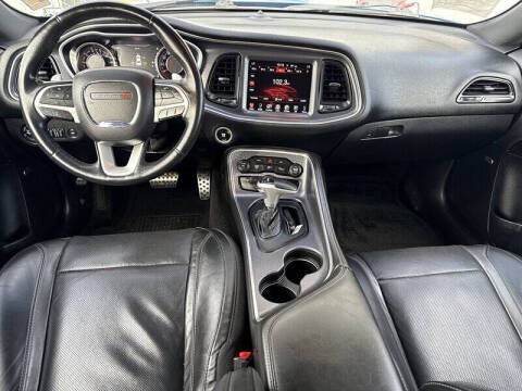 2015 Dodge Challenger SXT Plus