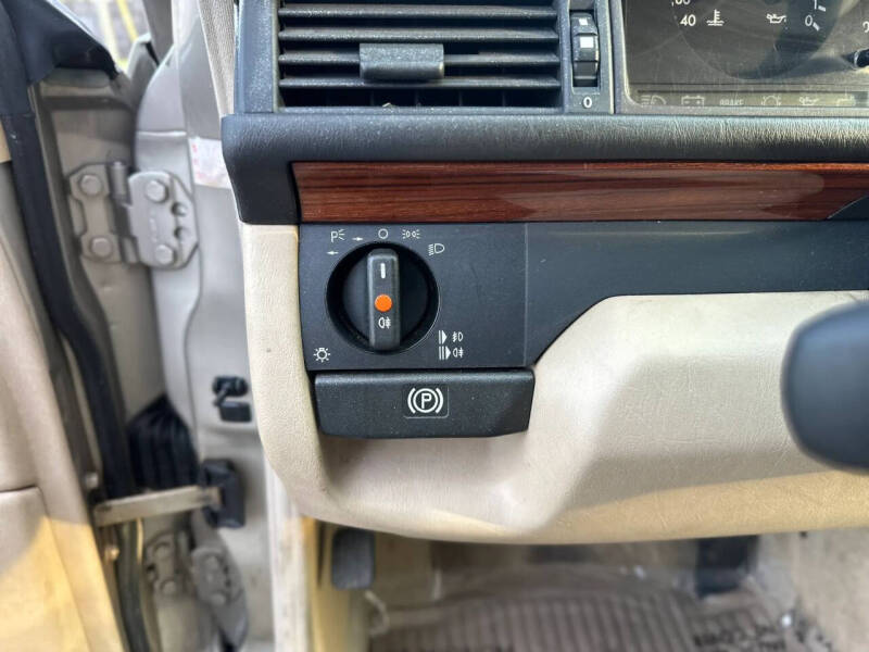 1994 Mercedes-Benz E-Class E 320