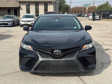 2020 Toyota Camry SE