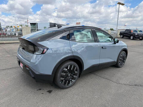 2026 Nissan LEAF Platinum+