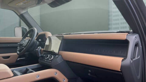 2026 Land Rover Defender 110 P400 X-Dynamic SE