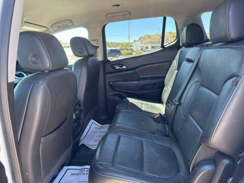 2023 GMC Acadia SLT