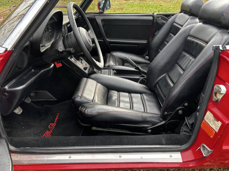 1988 Alfa Romeo Spider Veloce