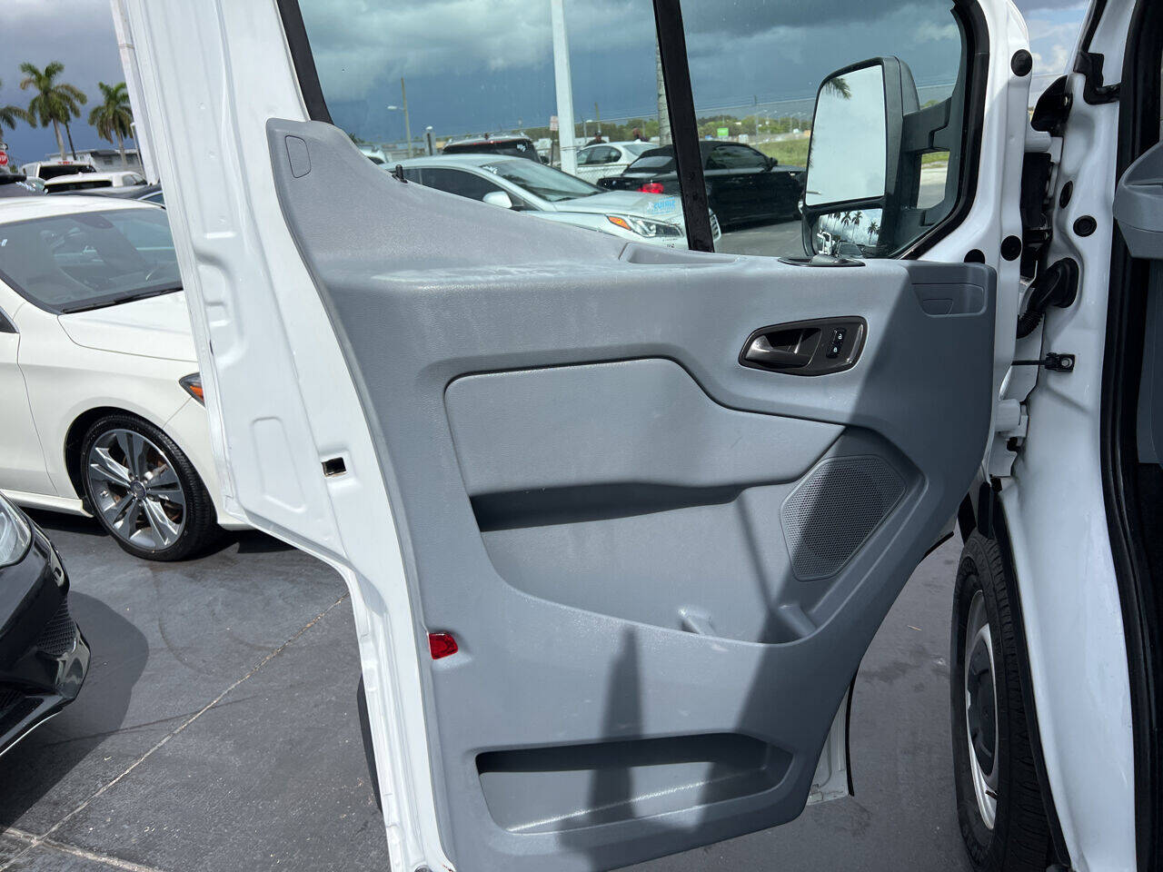 2016 Ford Transit  - $25,900