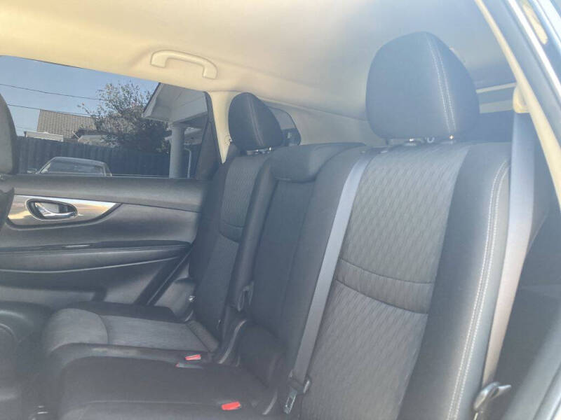 2019 Nissan Rogue SV