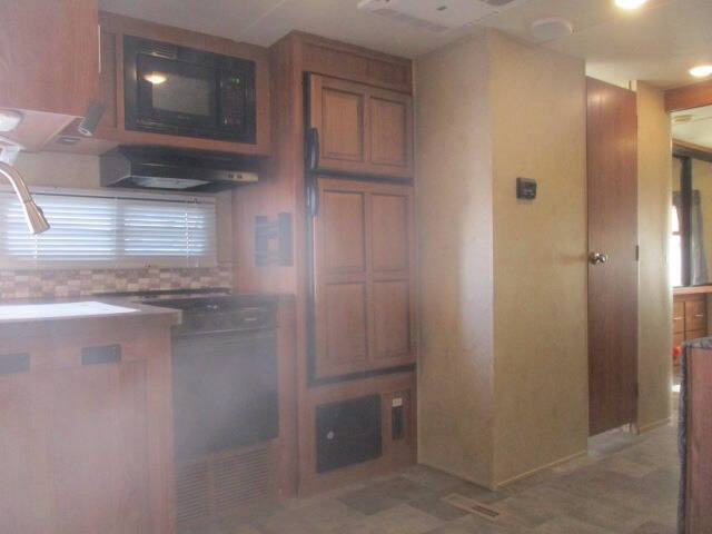 2016 Forest River Flagstaff Vlite 30WTBSK