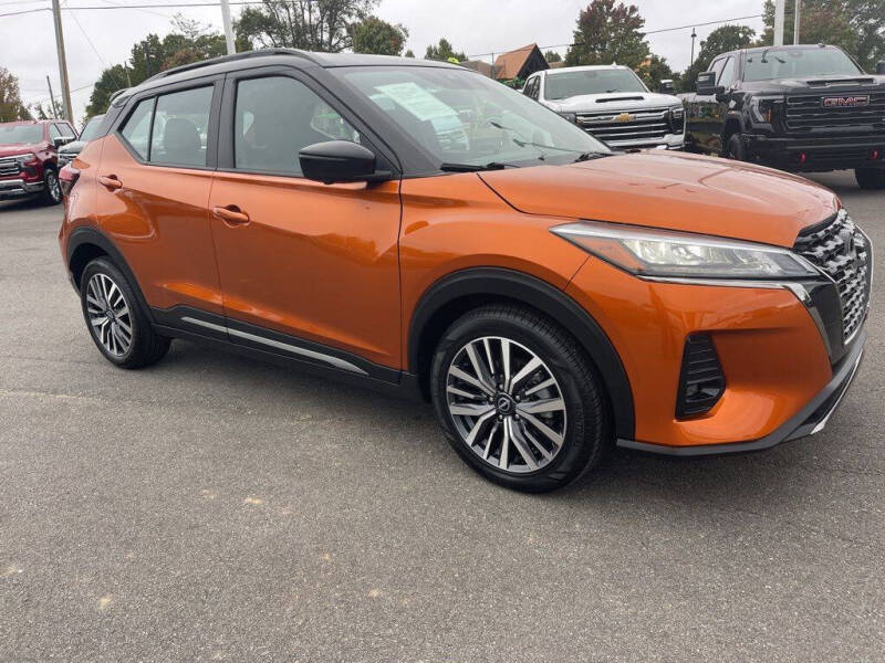 2024 Nissan Kicks SR