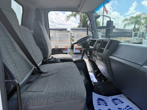 2025 Isuzu NPR-HD