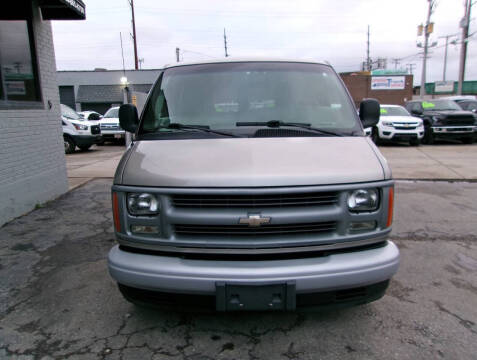 2001 Chevrolet Express G2500