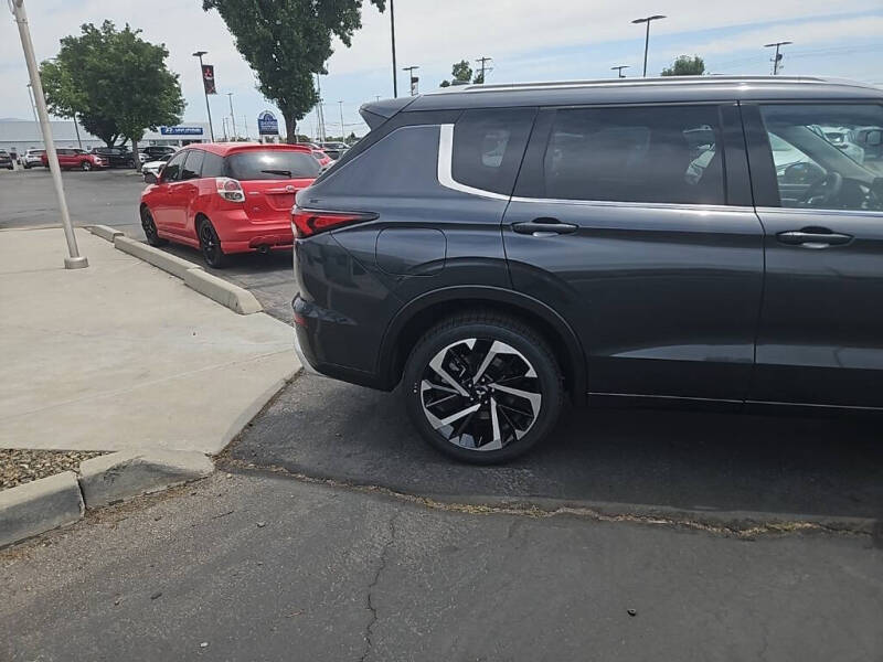 2025 Mitsubishi Outlander PHEV SEL