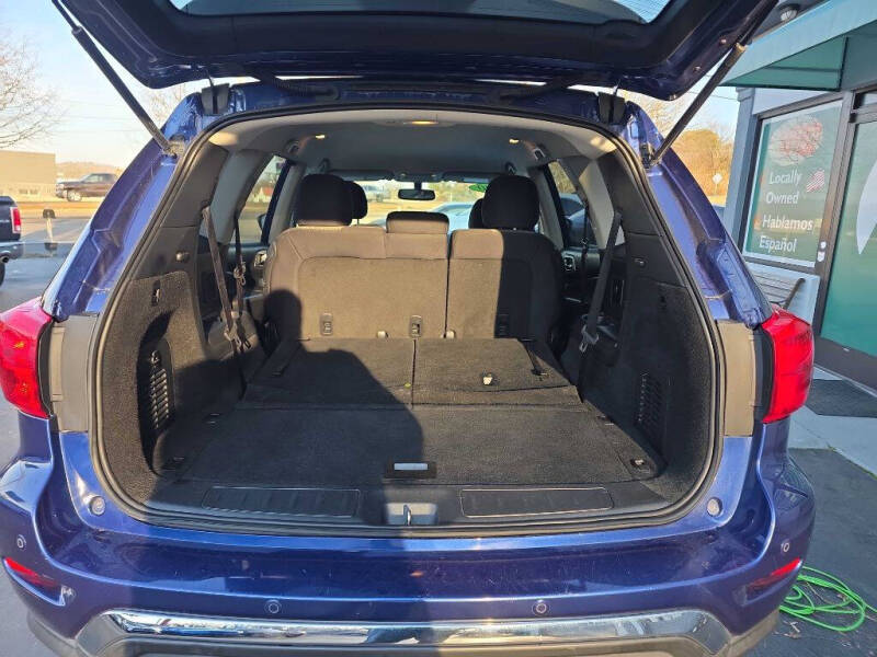 2020 Nissan Pathfinder SV