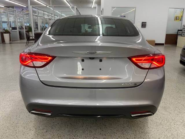 2016 Chrysler 200 S