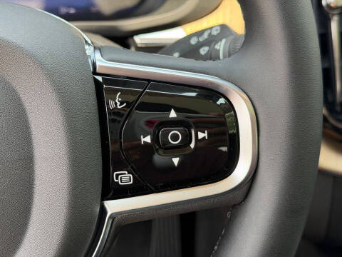 2026 Volvo XC60 B5 Core