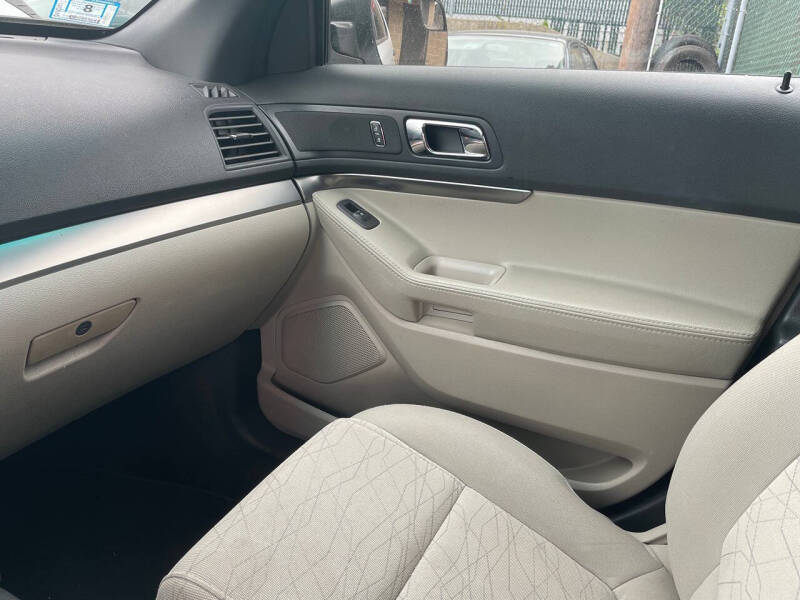 2014 Ford Explorer