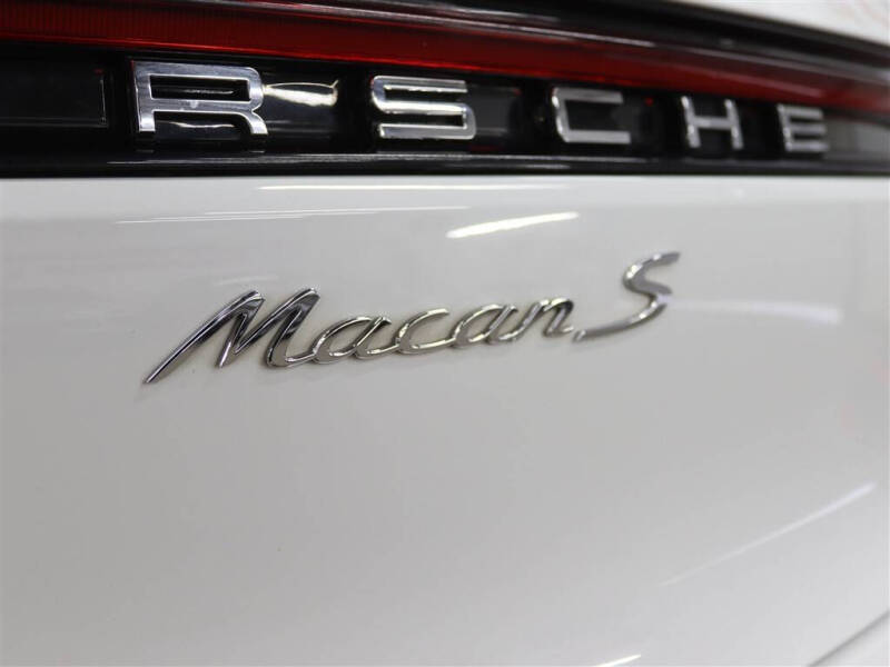 2020 Porsche Macan S