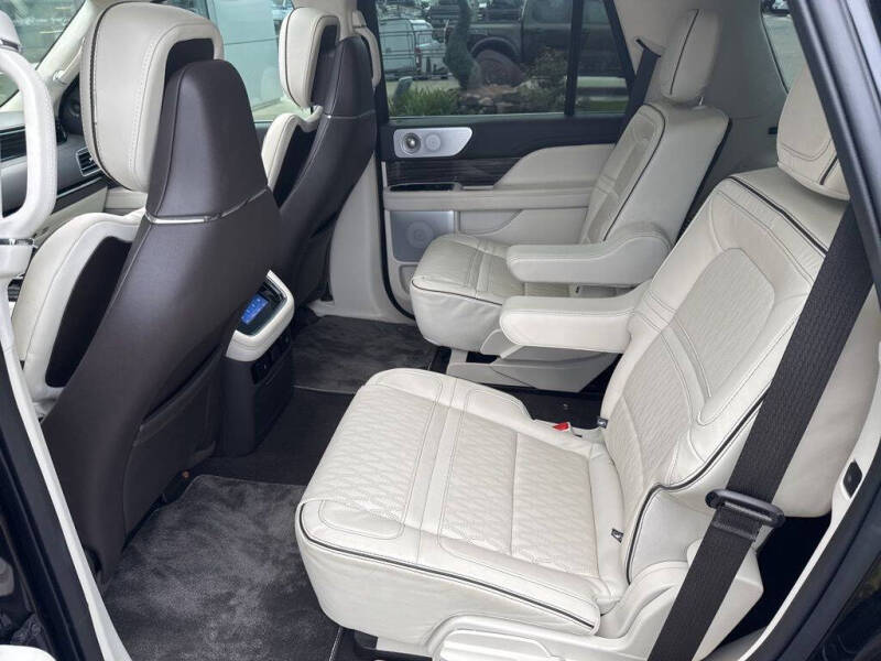 2024 Lincoln Navigator Black Label