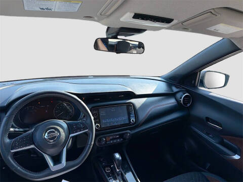 2021 Nissan Kicks SR