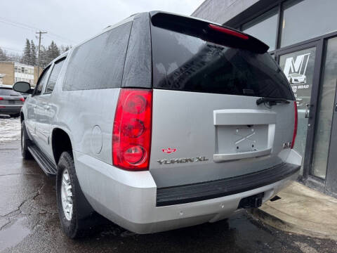 2011 GMC Yukon XL SLT 2500