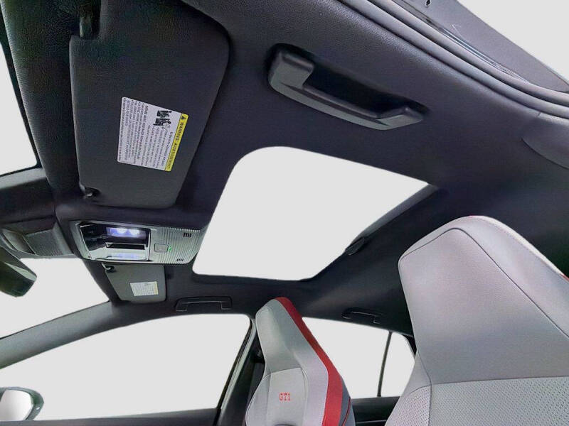 2026 Volkswagen Golf GTI SE