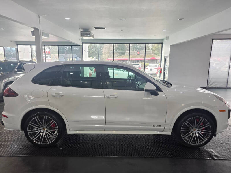 2016 Porsche Cayenne GTS