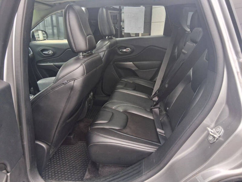 2019 Jeep Cherokee Latitude Plus