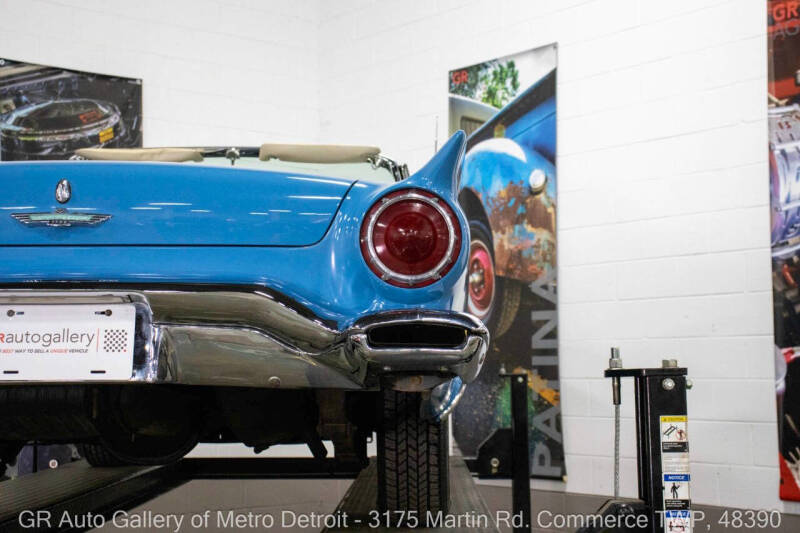 1957 Ford Thunderbird