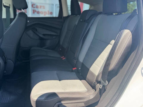 2016 Ford Escape SE