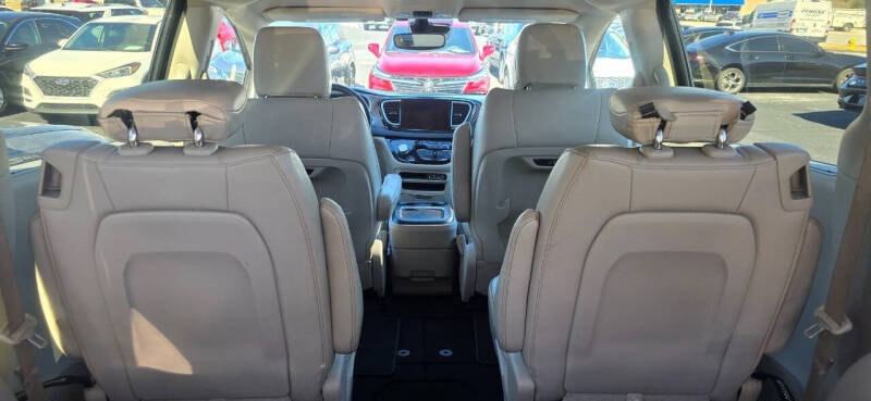 2021 Chrysler Pacifica Touring L