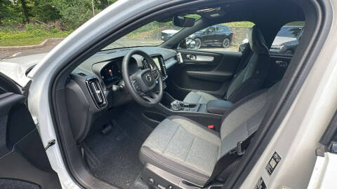 2026 Volvo XC40 B5 Core
