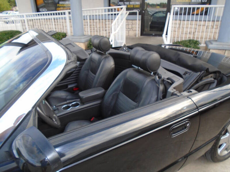 2002 Ford Thunderbird Deluxe