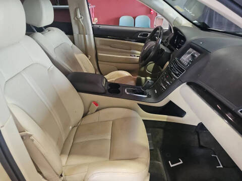 2016 Lincoln MKT EcoBoost