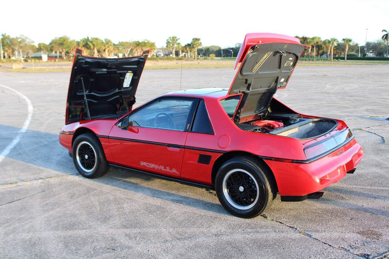 1988 Pontiac Fiero 5