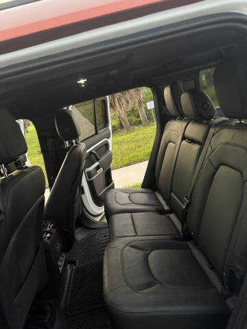 2024 Land Rover Defender 110 P300 S