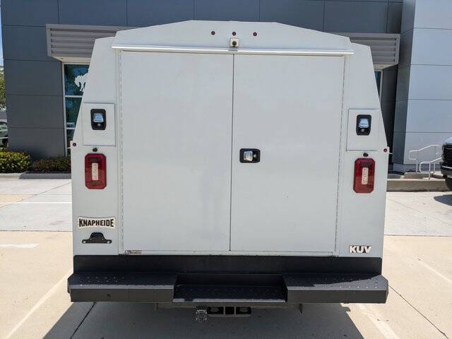 2025 Ford E-Series