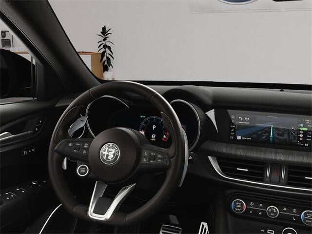 2025 Alfa Romeo Stelvio Intensa