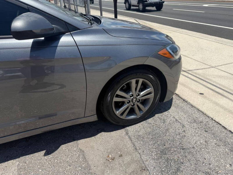 2018 Hyundai Elantra