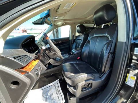 2018 Lincoln MKT Premiere
