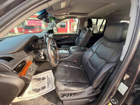 2018 Cadillac Escalade Luxury