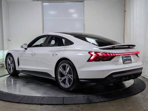 2022 Audi e-tron GT quattro Premium Plus