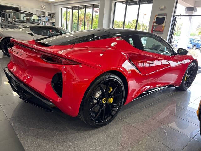 2025 Lotus Emira 17